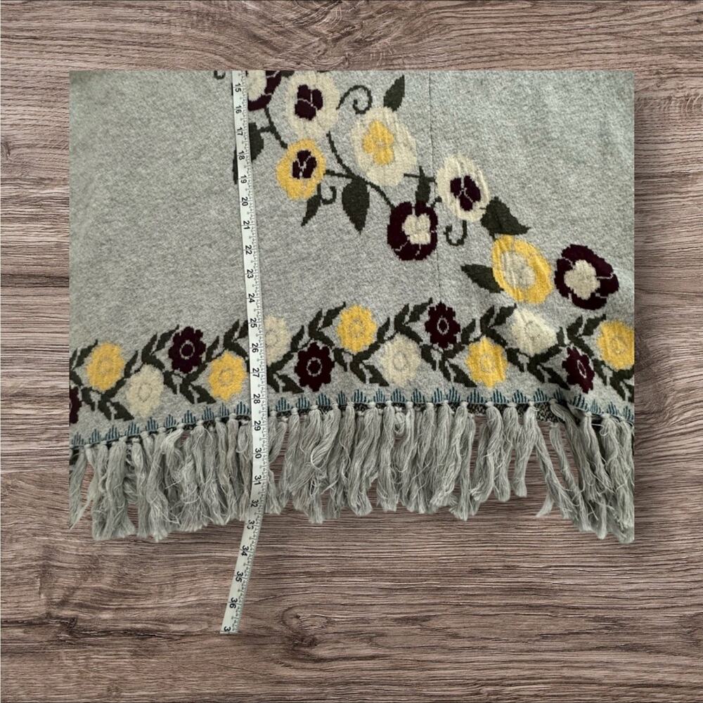 Rare Sundance Hazy Days Knit Fringe Poncho Sweater O/S - Picture 4 of 6
